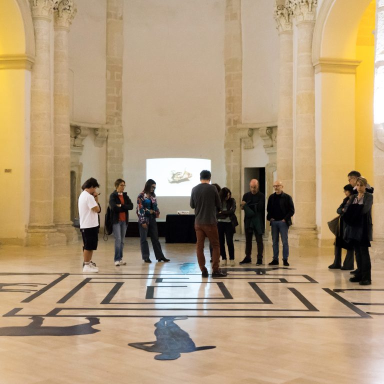 Opere e Omissioni di PIERLUCA CETERA e MAURIZIO DI FEO. Nel 2021, in occasione del settimo centenario dalla morte di Dante..